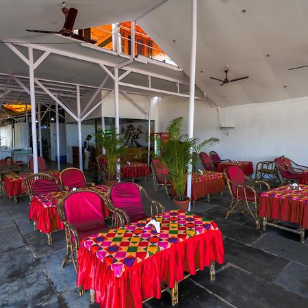 Om Sai Beach Resort Agonda Exteriör bild
