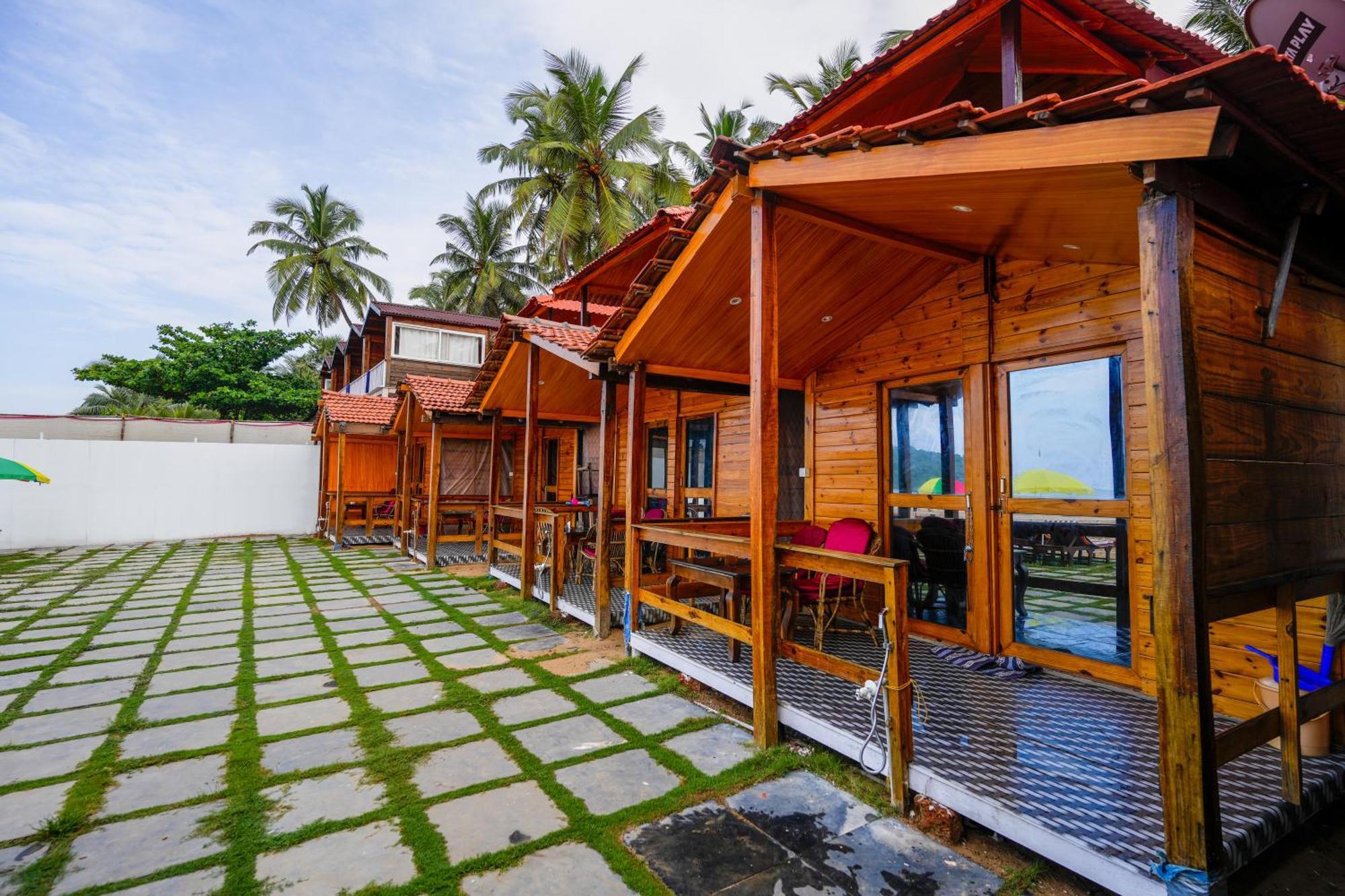 Om Sai Beach Resort Agonda Exteriör bild
