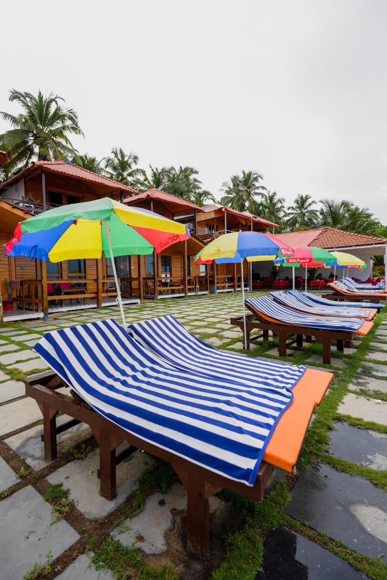 Om Sai Beach Resort Agonda Exteriör bild